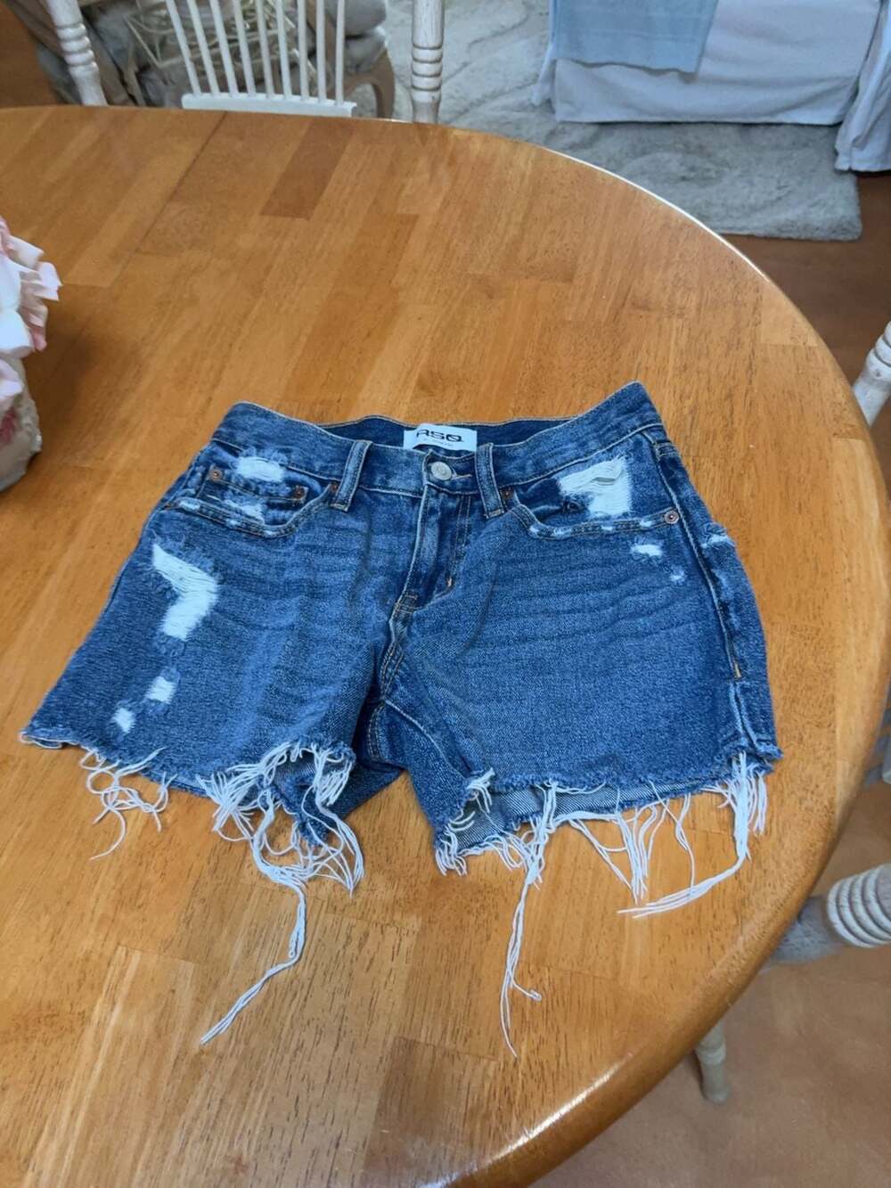 RSQ Distressed Raw Hem Denim Shorts
Vintage a-line
